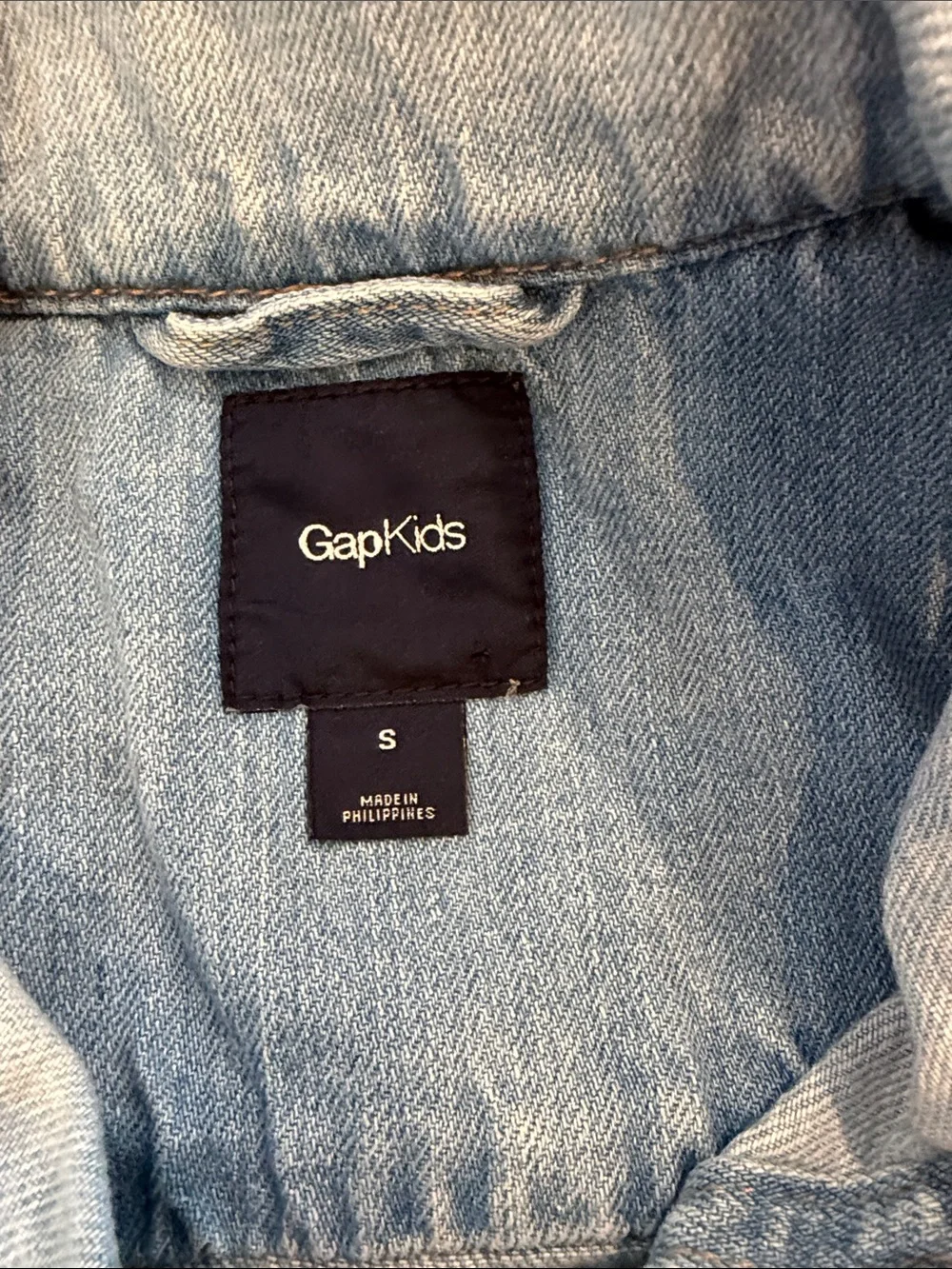 GAP Kids Light Blue Denim Sleeveless Vest Size Small (6/7) - C11-245